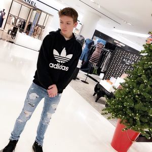 Meet your Posher, Justin